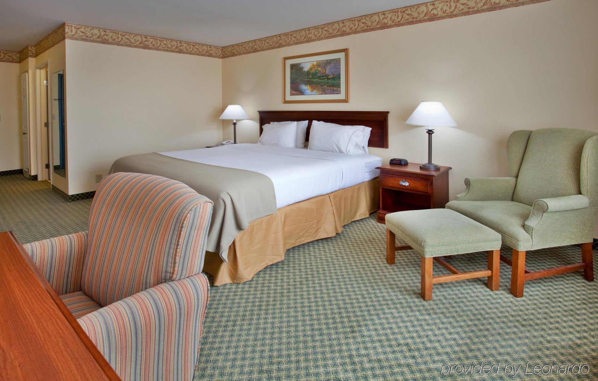 Holiday Inn Express Hotel & Suites St. Louis West-O'Fallon By Ihg Rum bild